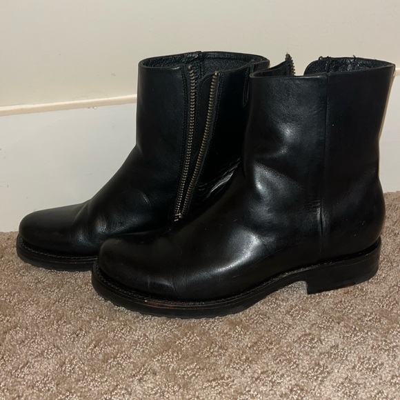 Barely worn Veronica Inside Zip Boot - Picture 2 of 7